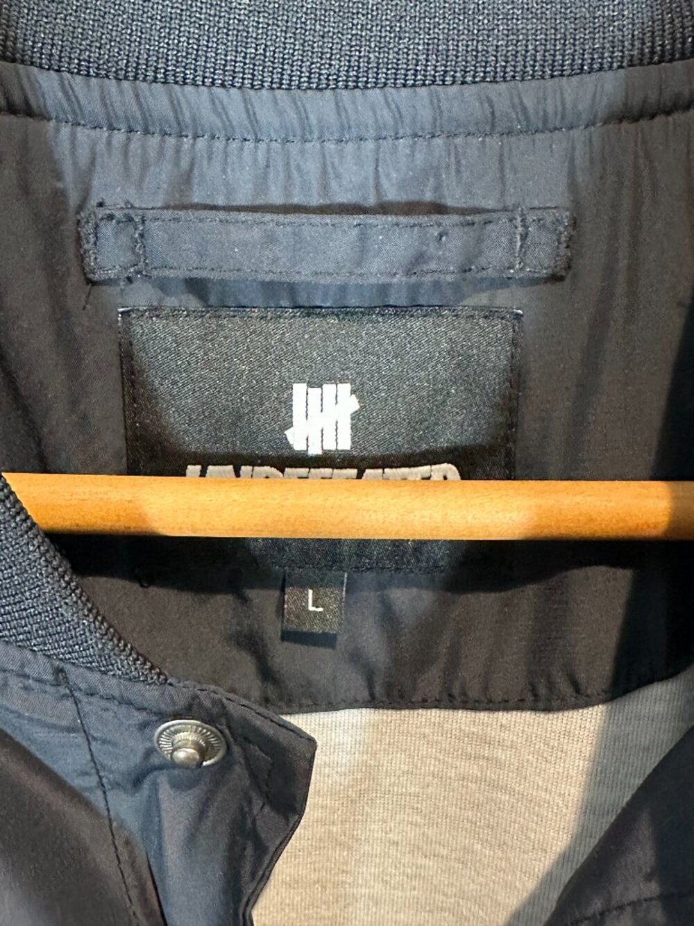 Undefeated Roster Jacket Size Mens Large - Picture 3 of 9